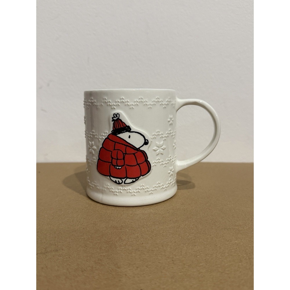 2025 Peanuts Puffer Jacket Snoopy & 3D Snowflakes Ceramic 16 oz Mug - FLAW